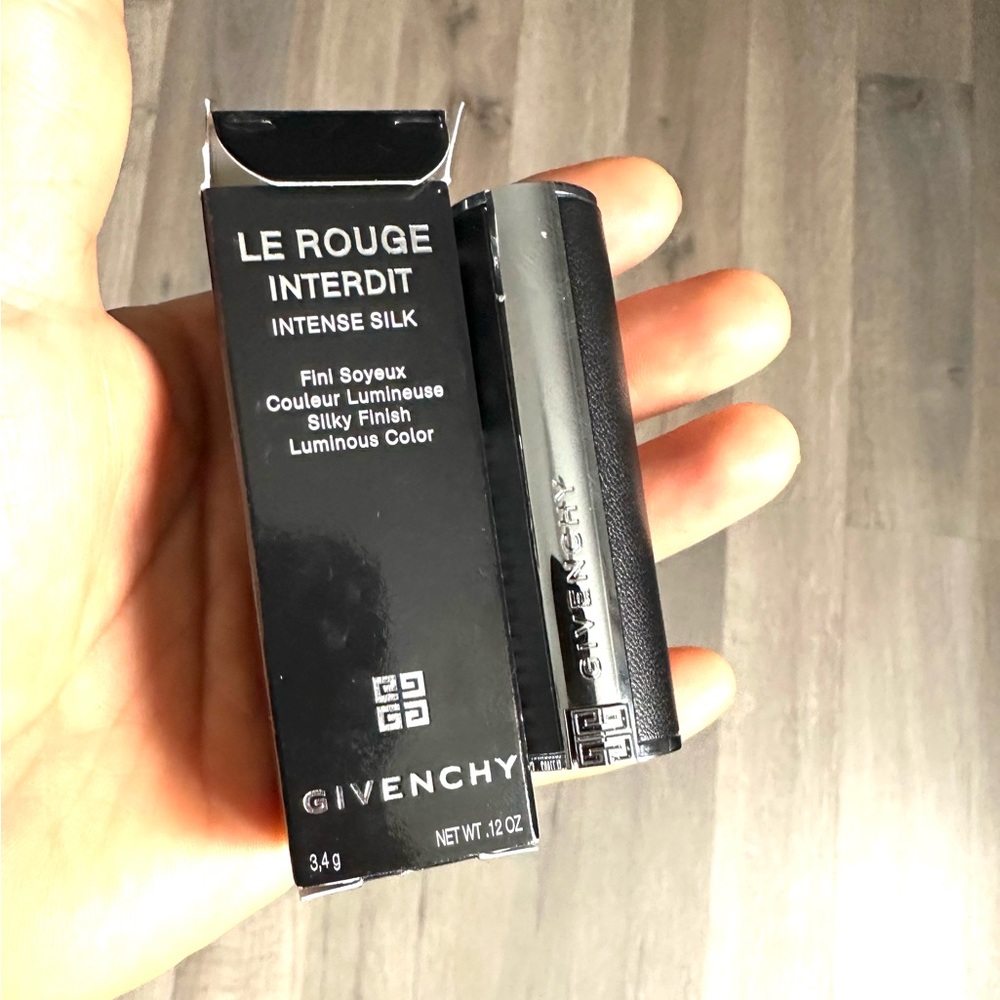 Givenchy Black Silk-Infused Lipstick Makeup - Picture 3 of 5